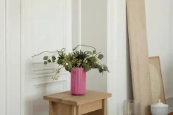 Lyngby Porcelæn Lyngbyvasen i rosa, H25 cm fra><noscript><img width=