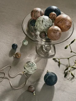 Ferm Living Marble Baubles, M, sæt á 4 stk. fra> Juletræspynt