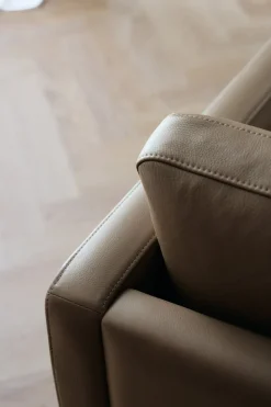 Mogens Hansen MH276 4 pers. sofa i Baltique anilinlæder fra><noscript><img width=
