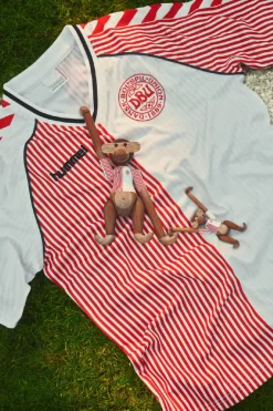 Kay Bojesen Mini Abe x DBU 86 Away af> Gaver Til Ham|Figurer