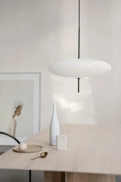 Astep Model 2065 Pendel, hvide skærme med sort ledning fra><noscript><img width=
