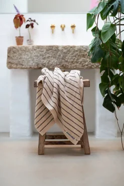 Bongusta Naram towel - Soft Fuchsia fra><noscript><img width=
