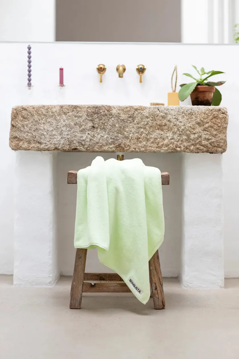 Bongusta Naram towel - Soft Fuchsia fra> Badeværelsestekstiler