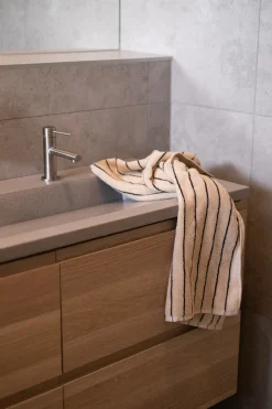 Bongusta Naram towel - Soft Fuchsia fra><noscript><img width=