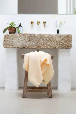 Bongusta Naram towel - Soft Fuchsia fra><noscript><img width=