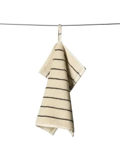 Bongusta Naram towel - Soft Fuchsia fra><noscript><img width=