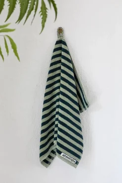 Bongusta Naram towel - Soft Fuchsia fra><noscript><img width=