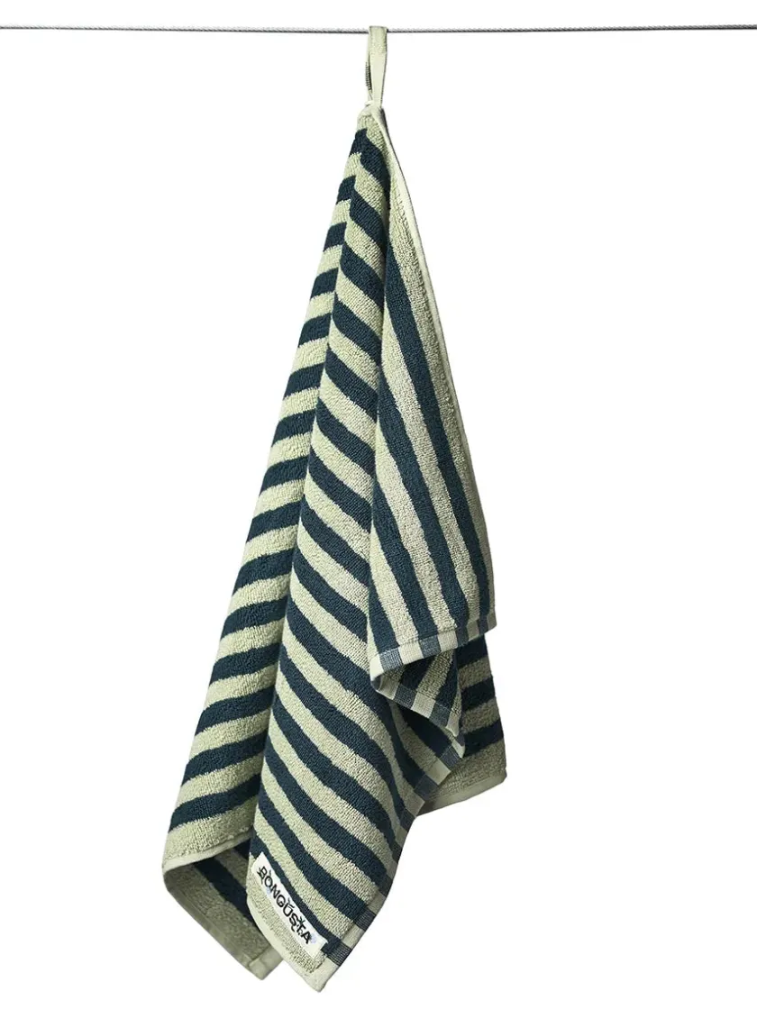 Bongusta Naram towel - Soft Fuchsia fra> Badeværelsestekstiler