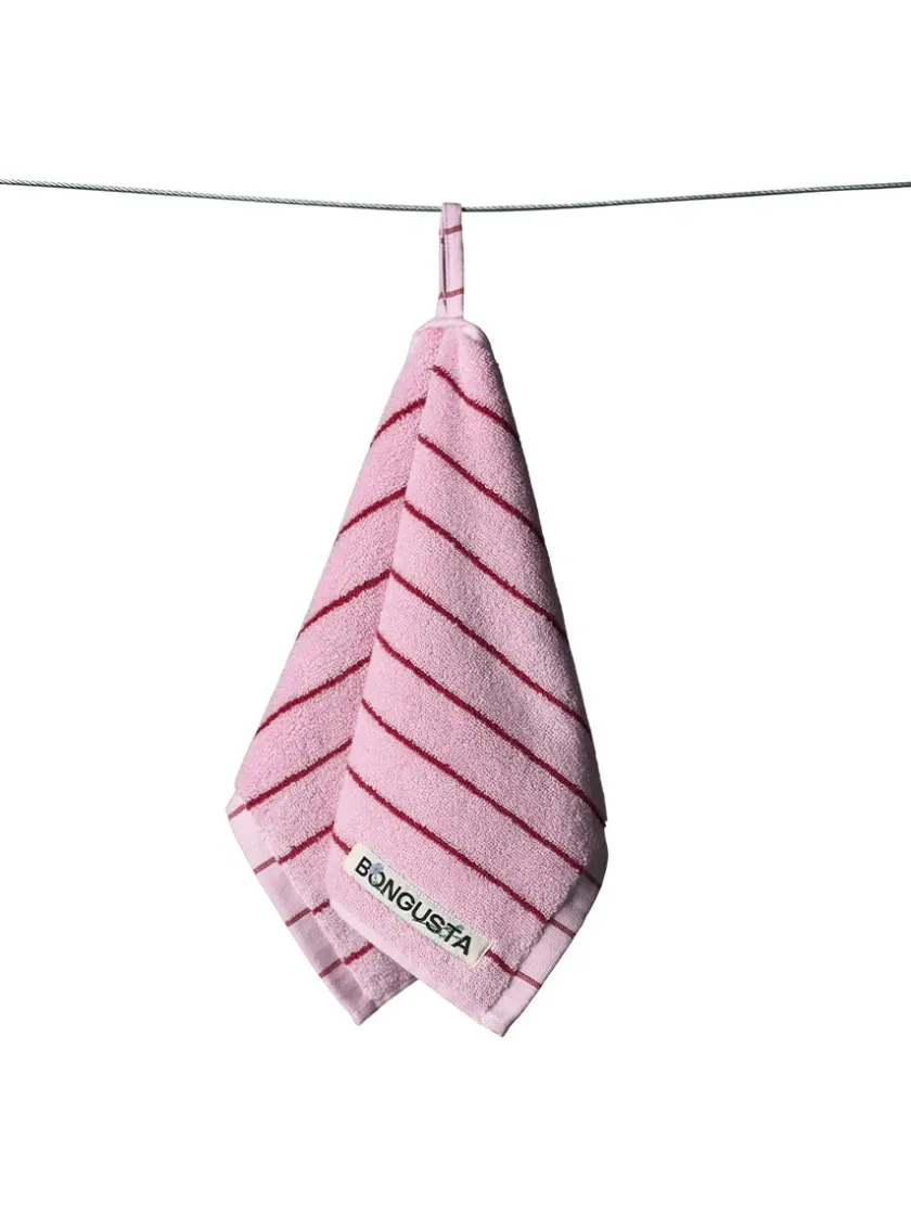 Bongusta Naram towel - Soft Fuchsia fra> Badeværelsestekstiler