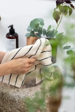 Bongusta Naram towel - Soft Fuchsia fra><noscript><img width=
