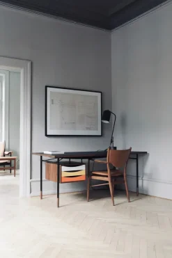 House of Finn Juhl Nyhavn Skrivebord u. Skuffekassette af Finn Juhl><noscript><img width=