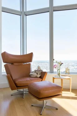 Fritz Hansen Oksen Lænestol af Arne Jacobsen><noscript><img width=