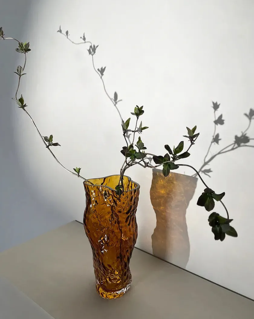 Hein Studio Ostrea Vase, midnight blue fra> Gaver Til Hende|Vaser