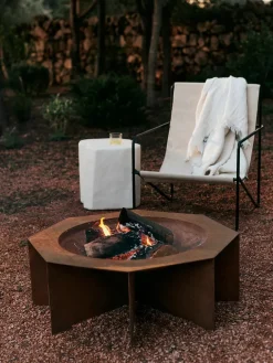 Ferm Living Otte Fire Pit fra> Tilbehør Til Haven