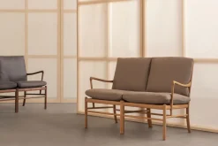 Carl Hansen & Søn OW149-2 Colonial sofa eg olie, Terra-læder af Ole Wanscher> Sofaer
