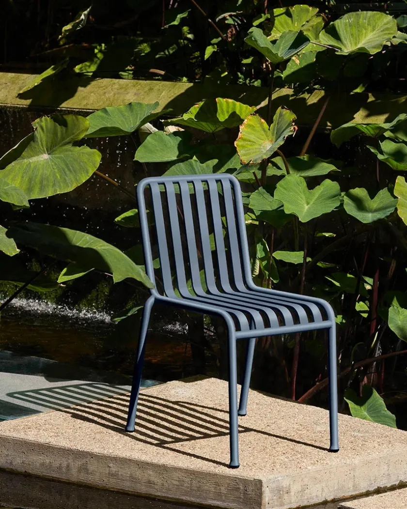 HAY Palissade Chair, Deep Blue fra> Havestole