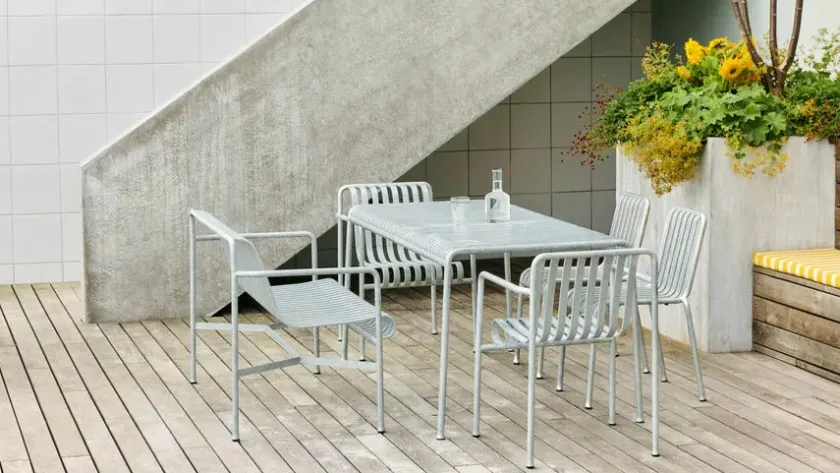 HAY Palissade Chair, Deep Blue fra> Havestole