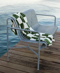 HAY Palissade Dining Bench Armrest, Deep Blue fra><noscript><img width=