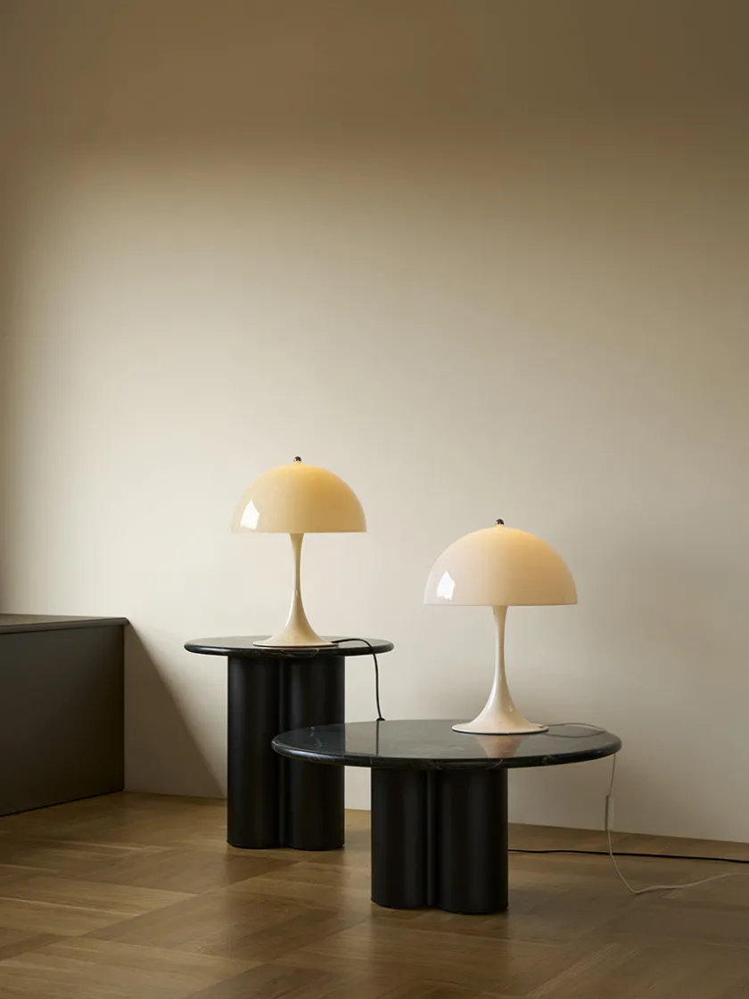 Louis Poulsen Panthella 320 bordlampe, messing af Verner Panton> Spots