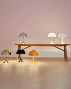 Louis Poulsen Panthella 250 bordlampe, sort af Verner Panton> Spots