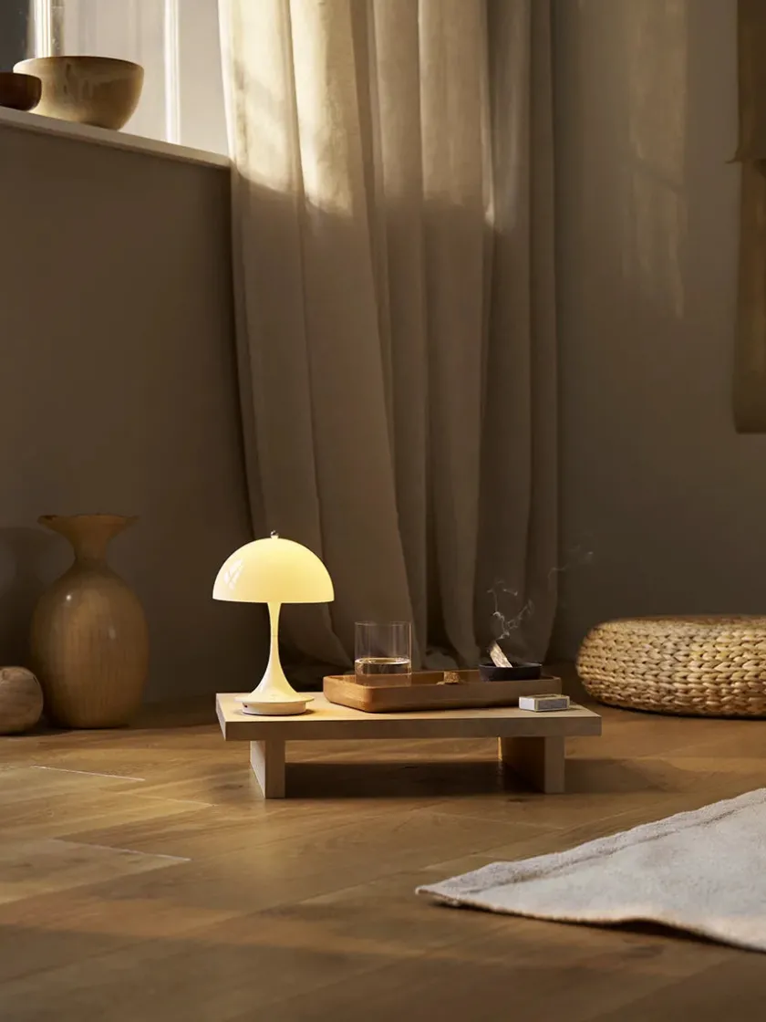 Louis Poulsen Panthella 160 Portable V3, opaque black af Verner Panton> Portable Lamper|Spots