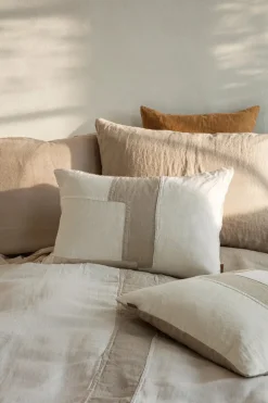 Ferm Living Part Bedspread, off-white fra> Tekstiler Til Soveværelset