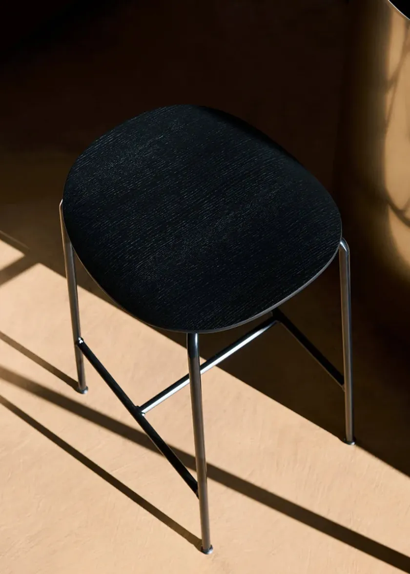 &Tradition Pavilion Counter Stool AV37 fra> Barstole