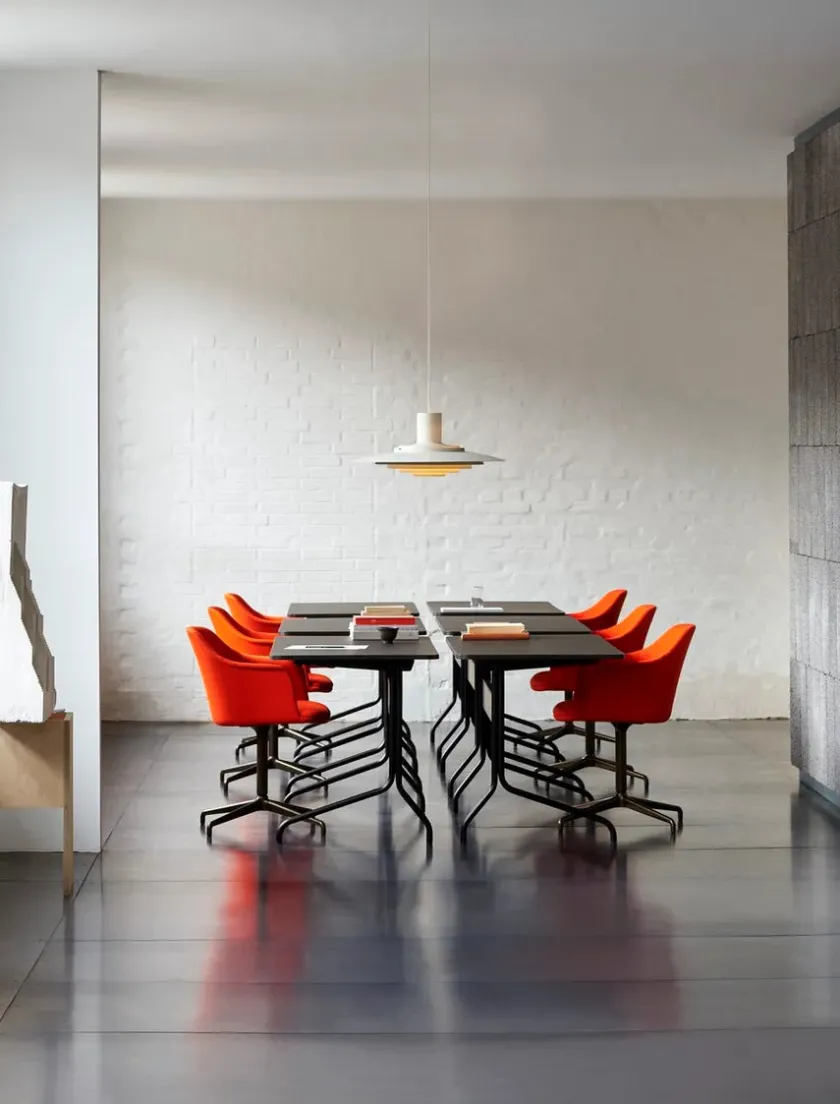 &Tradition Pavilion Skrivebord AV16 fra> Skriveborde