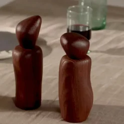 Ferm Living Pebble Grinder, Dark Brown fra> Gaver Til Hende|Service