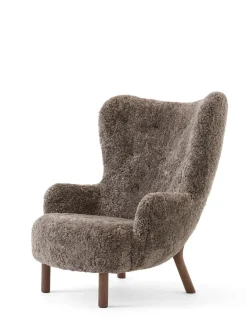 &Tradition Petra VB3 Chair, moonlight sheepskin/walnut fra><noscript><img width=