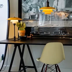 Louis Poulsen PH 3½-2½ Bordlampe, gul af Poul Henningsen> Spots