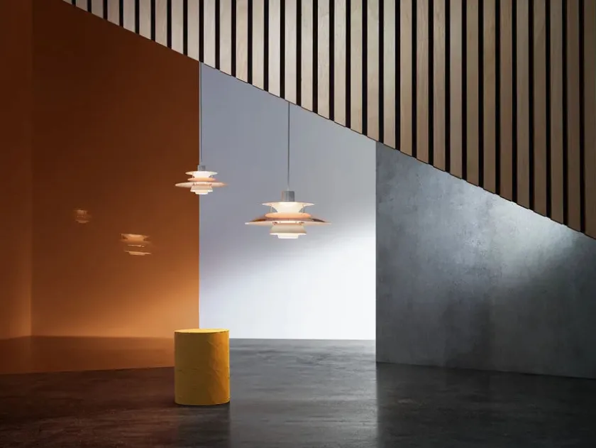 Louis Poulsen PH 5 Mini Pendant, Monochrome Burgundy af Poul Henningsen> Pendler|Spots