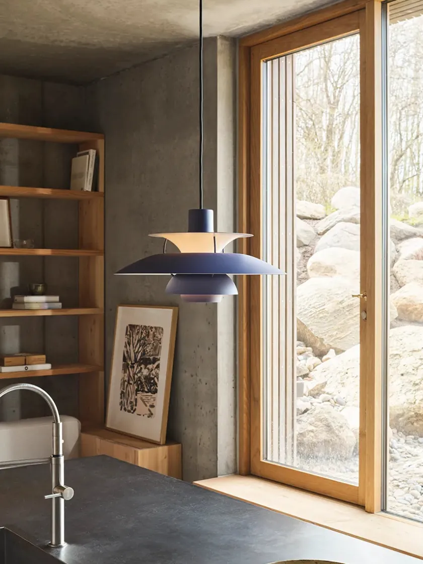Louis Poulsen PH 5 pendel, monokrom af Poul Henningsen> Spots|Pendler