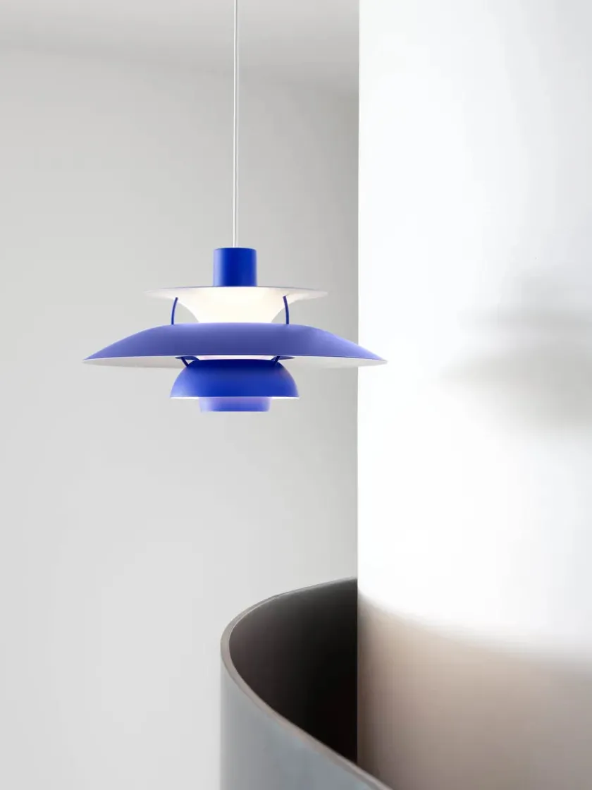 Louis Poulsen PH 5 pendel, monokrom af Poul Henningsen> Spots|Pendler