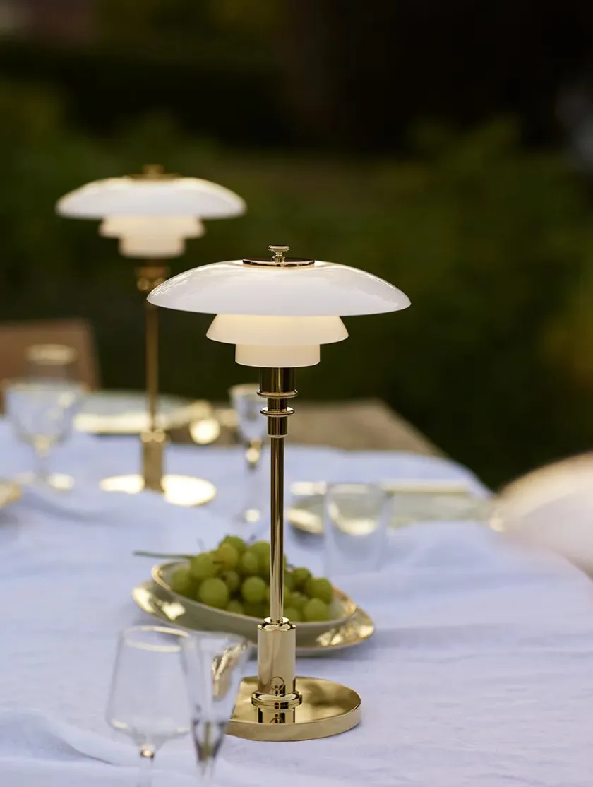 Louis Poulsen PH 2/1 Portable Bordlampe, messing fra> Portable Lamper|Skrivebordslamper