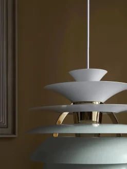 Louis Poulsen PH Snowball, dusty green/brass af Poul Henningsen> Spots|Pendler