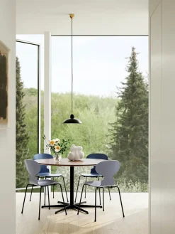 Fritz Hansen Piet Hein A825 Spisebord, Ø120 cm fra> Spiseborde