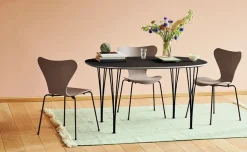 Fritz Hansen Piet Hein B611 Superellipse spisebord, 135 x 90 cm fra> Spiseborde