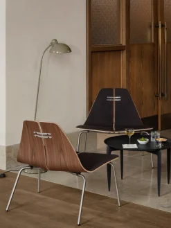 Fritz Hansen PK23 forsidepolstret, Walnut af Poul Kjærholm> Lænestole