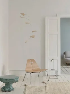 Fritz Hansen PK23 Lounge Chair, walnut/steel af Poul Kjærholm><noscript><img width=