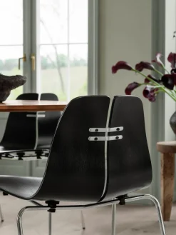 Fritz Hansen PK3 spisebordsstol, valnød af Poul Kjærholm><noscript><img width=