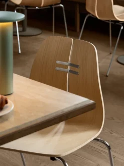 Fritz Hansen PK3 spisebordsstol, valnød af Poul Kjærholm><noscript><img width=