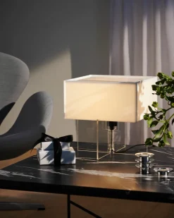 Fritz Hansen Planner Sofabord 80x80 fra> Sofaborde