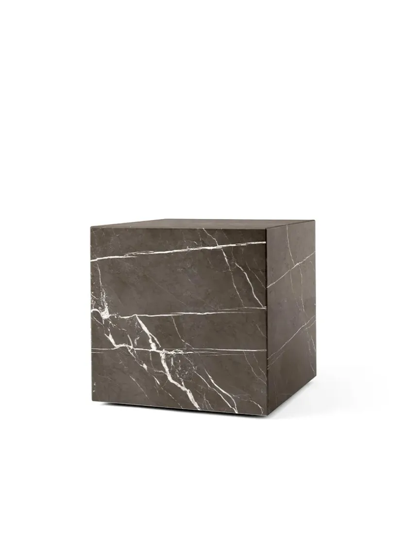 Audo Copenhagen Plinth Cubic, grey galaxy marble fra> Sideborde Og Små Borde