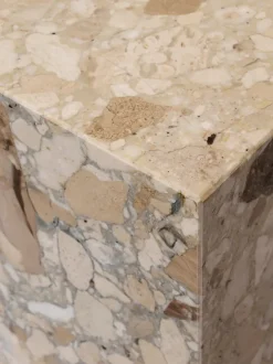 Audo Copenhagen Plinth Cubic, grey galaxy marble fra><noscript><img width=