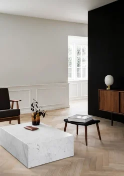 Audo Copenhagen Plinth Low, grey galaxy marble fra><noscript><img width=