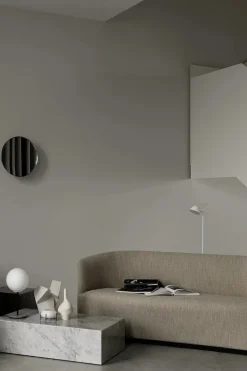 Audo Copenhagen Plinth Low White Carrara marmor fra> Sofaborde