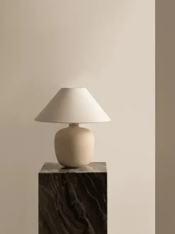 Audo Copenhagen Plinth Tall, grey galaxy marble fra> Sideborde Og Små Borde