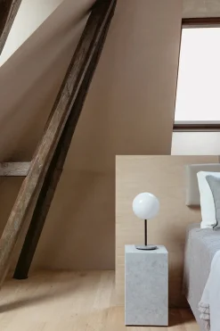 Audo Copenhagen Plinth Tall White Carrara marmor fra><noscript><img width=