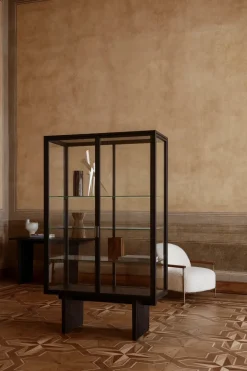 GUBI Private Vitrine fra><noscript><img width=